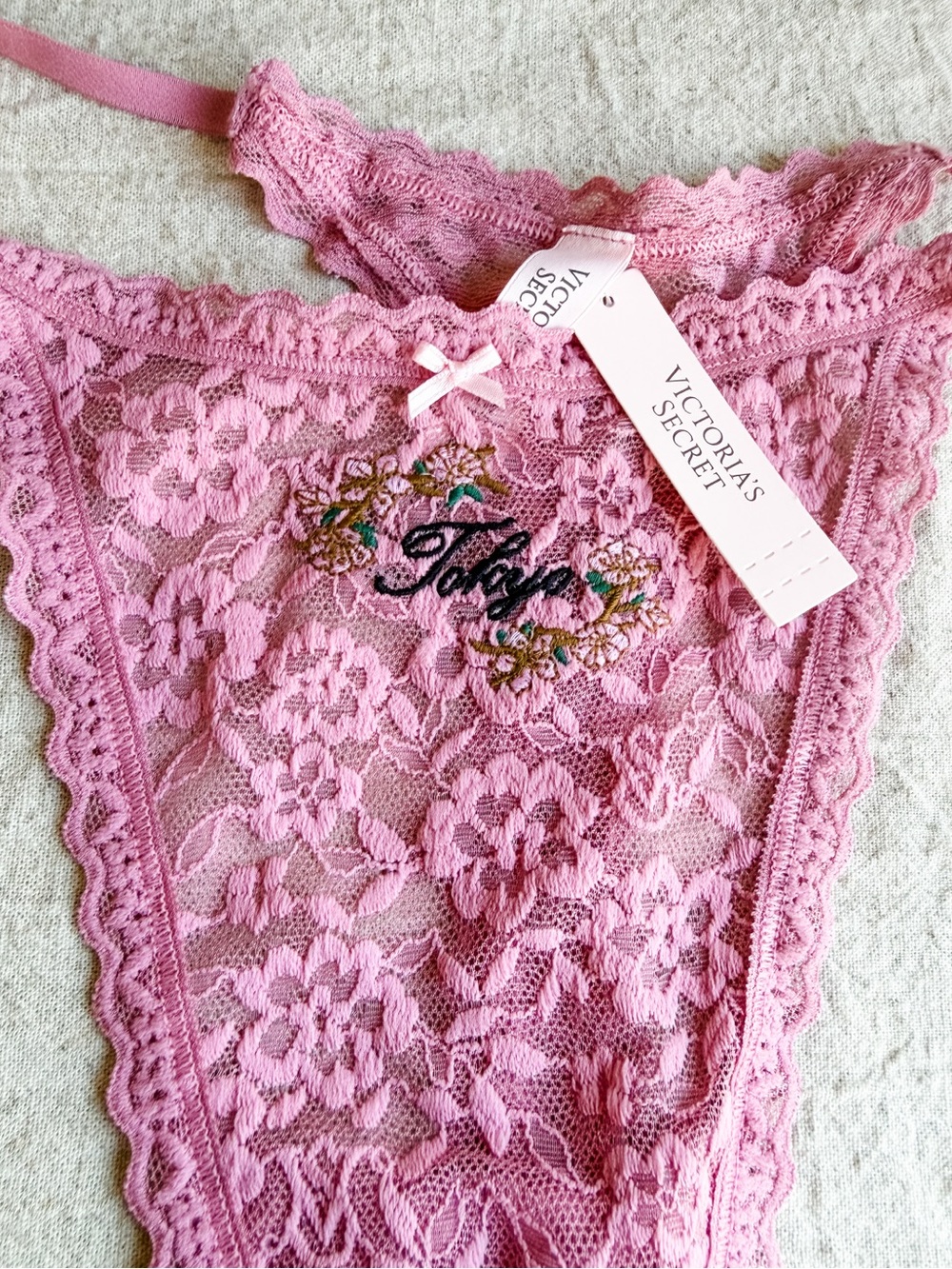 Victoria’s Secret The Lacie Tokyo Pink Lace Passport String Thong Panty XL NWT